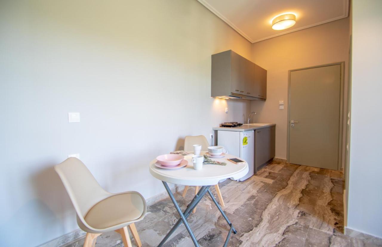 Mare Dentro Kalamaki Beachroad Apts By "Elite" Exterior foto